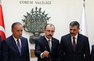 Ticaret Bakanı Mehmet Muş, Çorum'da ziyaretlerde...