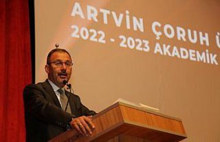 Bakan Kasapoğlu, Artvin Çoruh Üniversitesinin akademik...