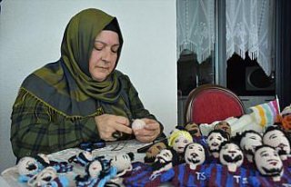 Trabzonlu ev hanımı “futbolcu maskotları“ yapıyor