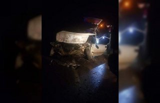 Karabük'te kamyonla çarpışan otomobilin sürücüsü...