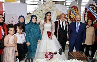 Malatyalı depremzede çiftin düğünleri Trabzon'da...