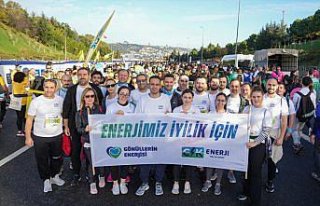 CK Enerji çalışanları İstanbul Maratonu'nda otizmli...