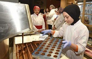 Trabzon'da öğrenciler çikolatanın yapımını...