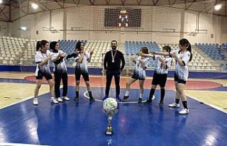 Okul Sporları Genç Kızlar Futsal Turnuvası'nda...
