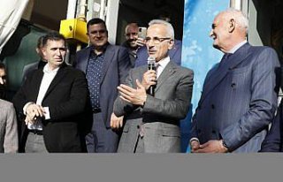 Ulaştırma ve Altyapı Bakanı Uraloğlu, Sinop'ta...