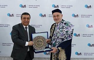 Özbekistan'da Rektör Ünal'a fahri profesörlük...