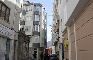 Sinop'ta temizlik yaptığı çatıdan düşen...