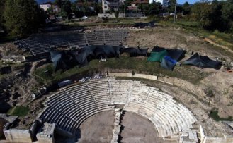 Depremlerle hasar gören Düzce'deki antik kent tarihe ışık tutuyor