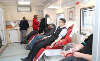Tokat'ta jandarmadan kan bağışı