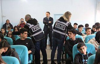 Havza'da lise öğrencilerine siber zorbalık semineri verildi