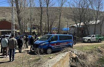 Bayburt'ta muhtarlık seçimi nedeniyle çıkan kavgada 1 kişi yaralandı