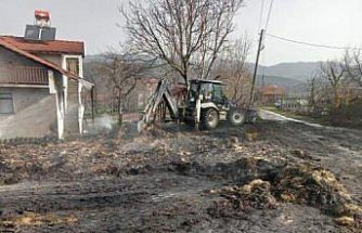 Mengen'de samanlık ve traktör yandı