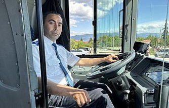 Karabük'te otobüs şoförü rahatsızlanan yolcuyu hastaneye yetiştirdi