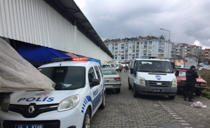 Samsun'da Kovid-19 testi pozitif olan kişi pazarda satış yaparken yakalandı