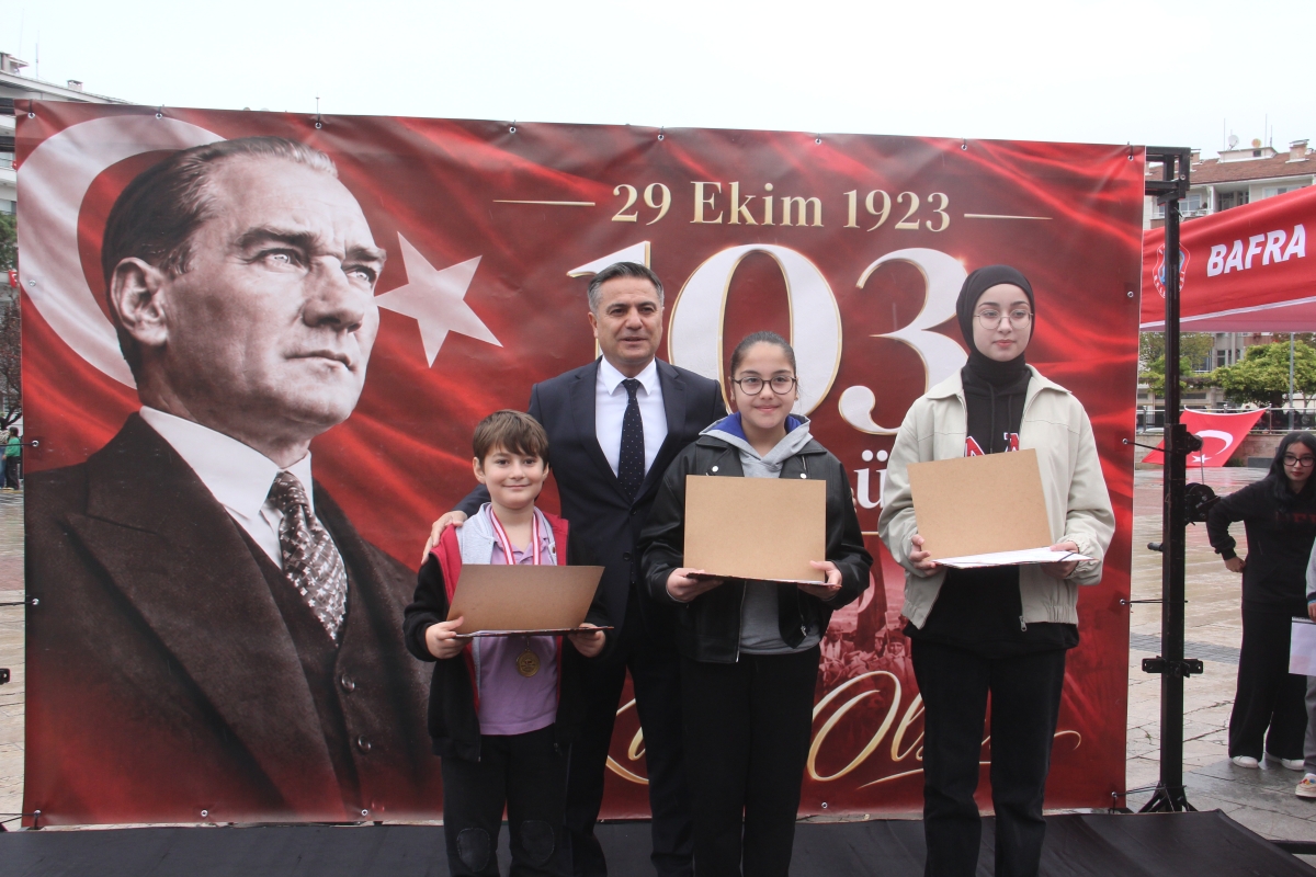Bafra'da Cumhuriyet Bayramının 103. Yılı Coşkuyla Kutlandı