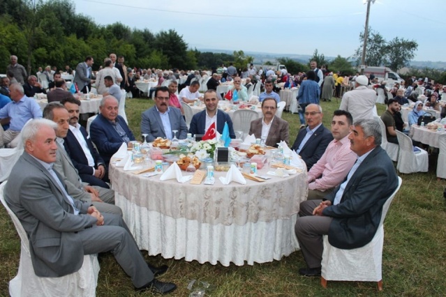 GÖKÇEAĞAÇ CAMİLER DERNEĞİ'NDEN  1.YILA ÖZEL İFTAR PROGRAMI