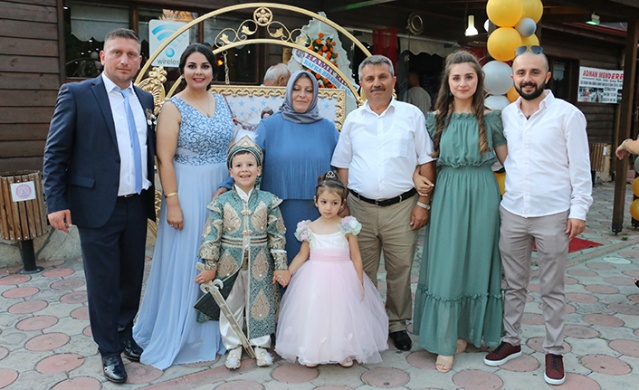 HÜSEYİN AYHAN ERKEKLİĞE İLK ADIMINI ATTI