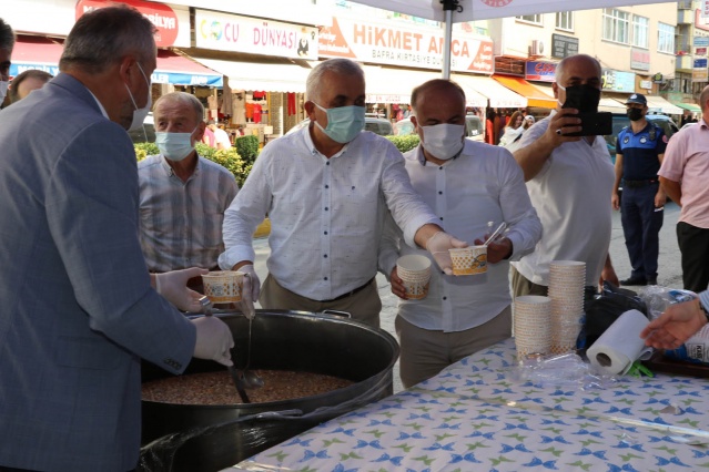 BAŞKAN KILIÇ'TAN AŞURE İKRAMI