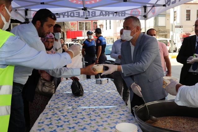 BAŞKAN KILIÇ'TAN AŞURE İKRAMI
