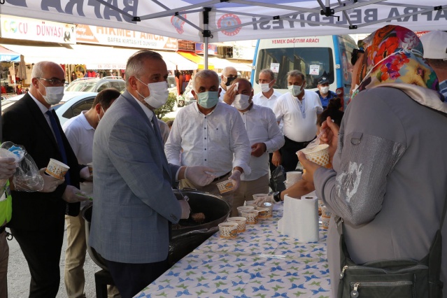 BAŞKAN KILIÇ'TAN AŞURE İKRAMI