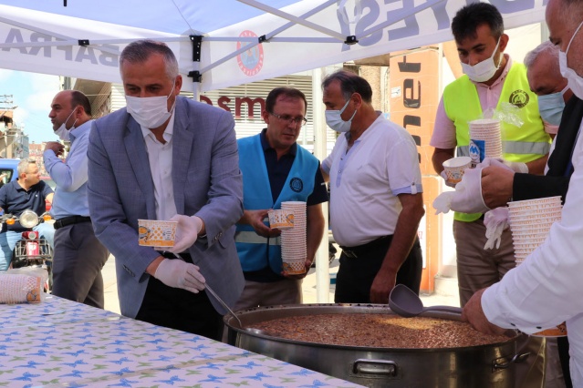 BAŞKAN KILIÇ'TAN AŞURE İKRAMI