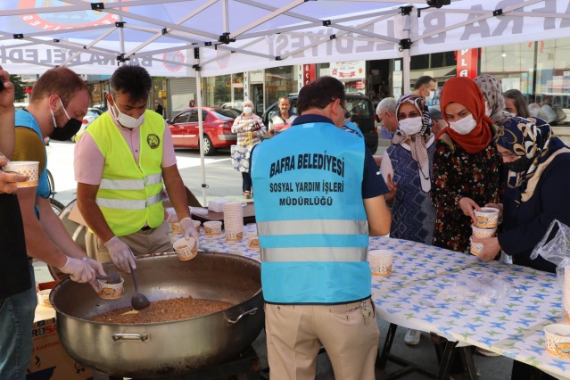 BAŞKAN KILIÇ'TAN AŞURE İKRAMI