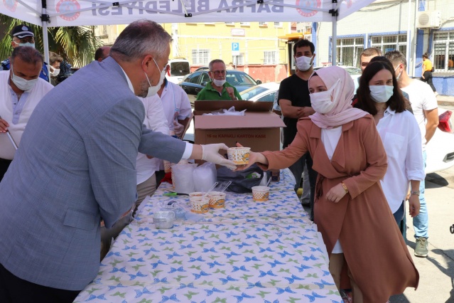 BAŞKAN KILIÇ'TAN AŞURE İKRAMI