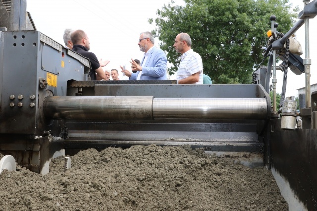 Bafra’da Bir İlk Daha… Dış Mahalleler Beton Yola Kavuşuyor