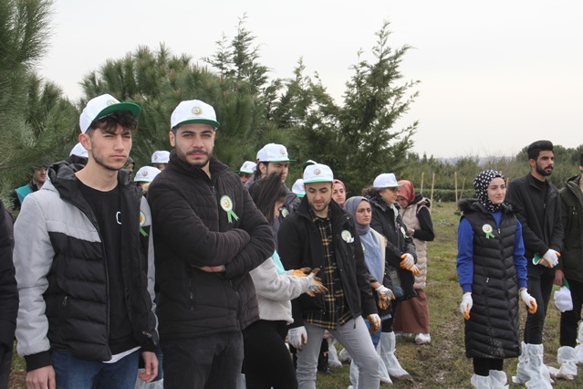 BAFRA'DA “DÜNYA ORMANCILIK GÜNÜ VE ORMAN HAFTASI” FİDAN DİKİMİ İLE KUTLANDI