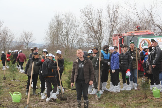 BAFRA'DA “DÜNYA ORMANCILIK GÜNÜ VE ORMAN HAFTASI” FİDAN DİKİMİ İLE KUTLANDI