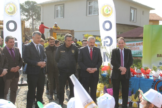 BAFRA'DA “DÜNYA ORMANCILIK GÜNÜ VE ORMAN HAFTASI” FİDAN DİKİMİ İLE KUTLANDI
