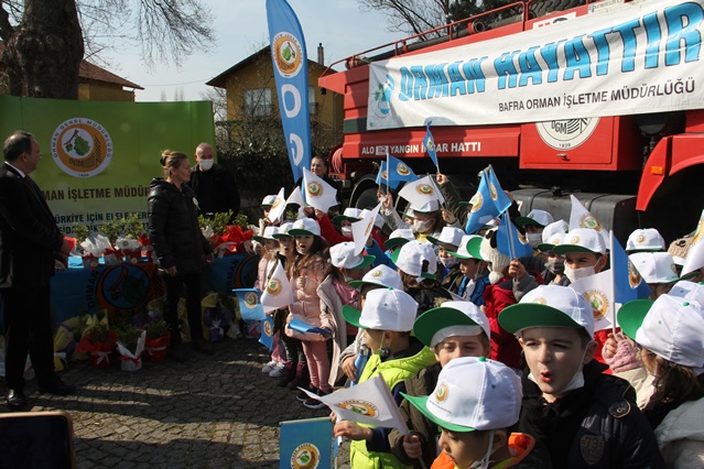 BAFRA'DA “DÜNYA ORMANCILIK GÜNÜ VE ORMAN HAFTASI” FİDAN DİKİMİ İLE KUTLANDI