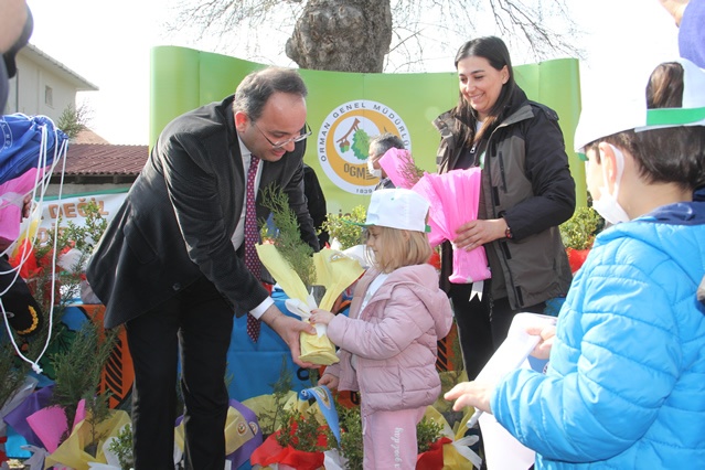 BAFRA'DA “DÜNYA ORMANCILIK GÜNÜ VE ORMAN HAFTASI” FİDAN DİKİMİ İLE KUTLANDI