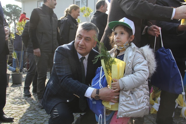 BAFRA'DA “DÜNYA ORMANCILIK GÜNÜ VE ORMAN HAFTASI” FİDAN DİKİMİ İLE KUTLANDI