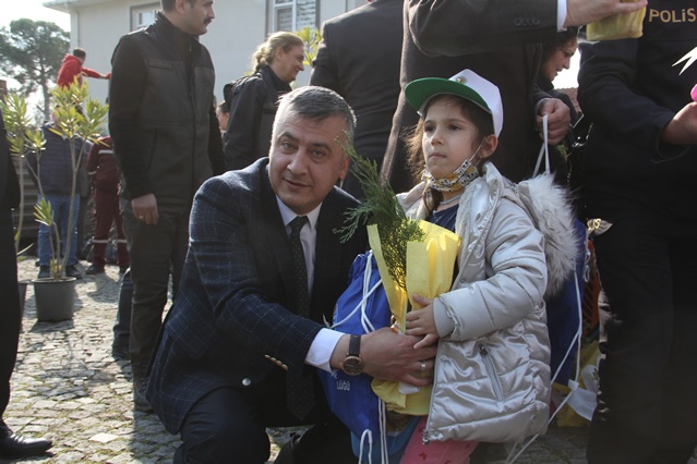 BAFRA'DA “DÜNYA ORMANCILIK GÜNÜ VE ORMAN HAFTASI” FİDAN DİKİMİ İLE KUTLANDI