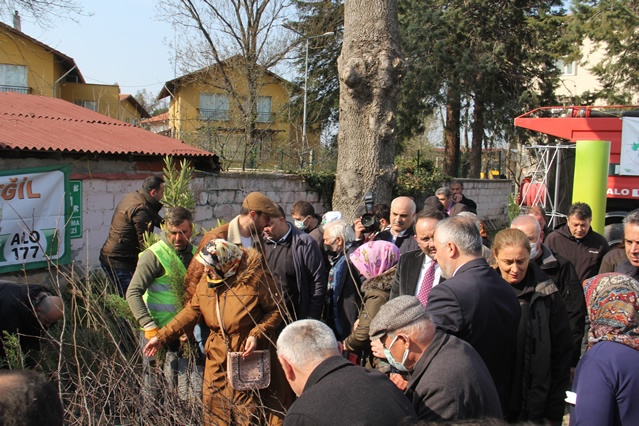 BAFRA'DA “DÜNYA ORMANCILIK GÜNÜ VE ORMAN HAFTASI” FİDAN DİKİMİ İLE KUTLANDI