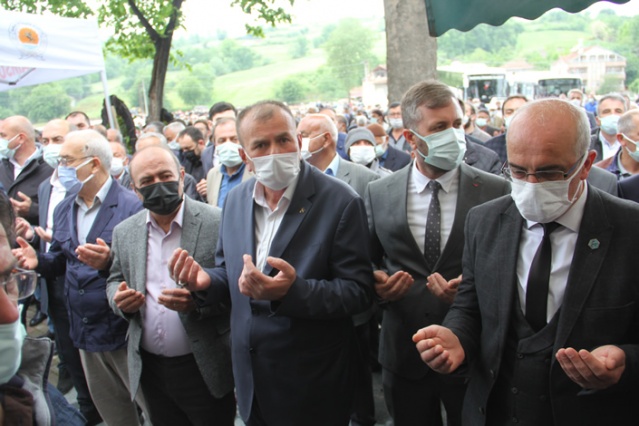 SEMRA ACAR SON YOLCULUĞUNA DUALARLA UĞURLANDI
