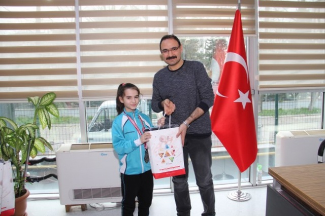HATİPOĞLU ŞAMPİYONLARLA BİR ARAYA GELDİ