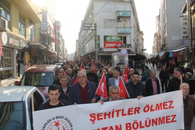 BAFRA ŞEHİTLER İÇİN TEK YÜREK OLDU