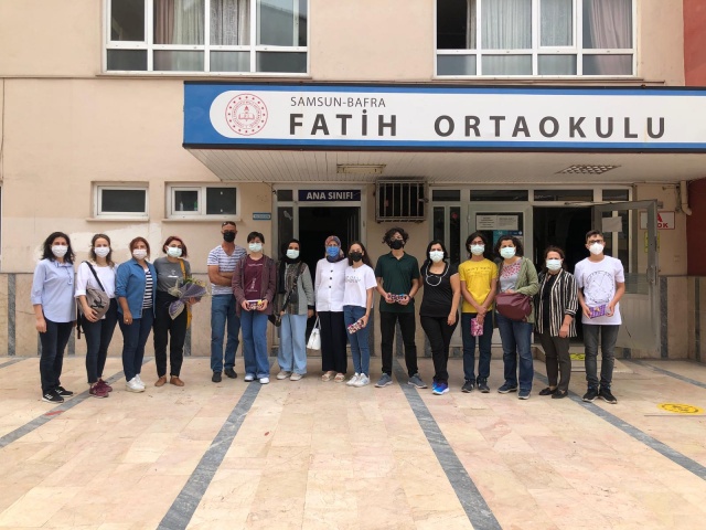 Bafra'nın güzide okullarindan Fatih Ortaokulu Fen Lisesini Kazanan öğrencilerini ödüllendirdi.