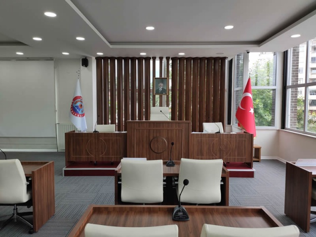 ODA BAŞKANLARINDAN YENİ MECLİS SALONUNA TAM NOT