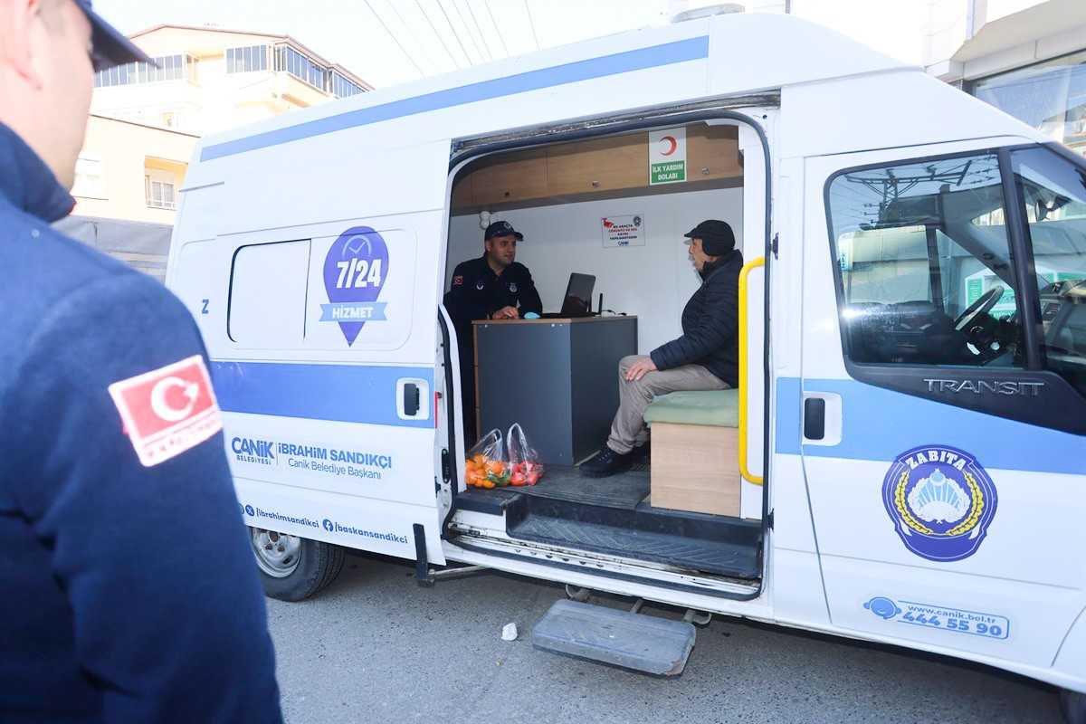 Canik'te Belediye Mobil Zabıta Çözüm Merkezi hizmet veriyor