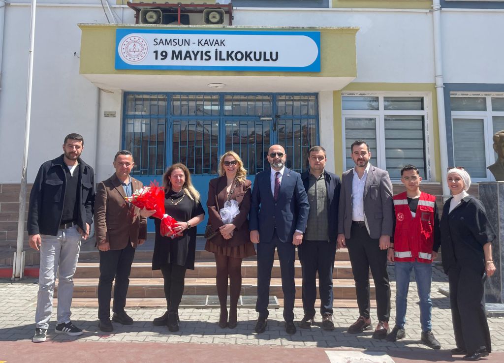 MHP Kavak İlçe Başkanlığından ilkokul öğrencilerine yönelik ağız ve diş sağlığı eğitimi