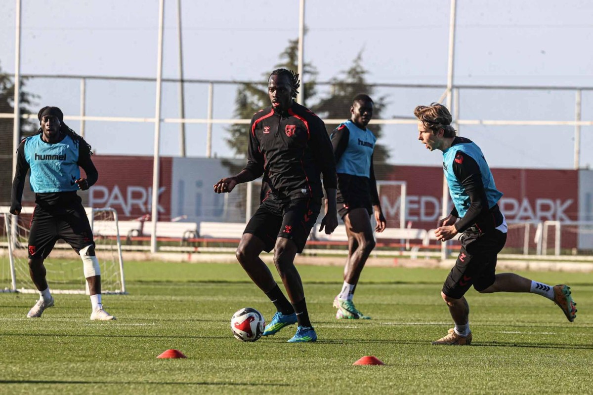Samsunspor, Galatasaray maçı hazırlıklarına başladı
