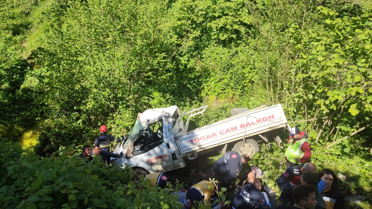 Samsun’da kamyonetin devrilmesi sonucu 1 kişi öldü, 2 kişi yaralandı