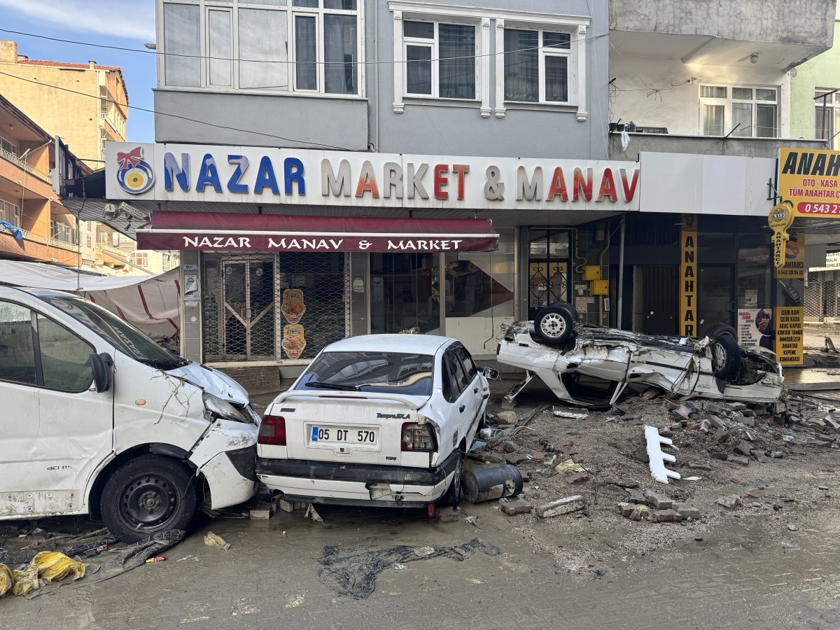 Samsun'un Havza ilçesinde selin ardından temizlik çalışmaları devam ediyor