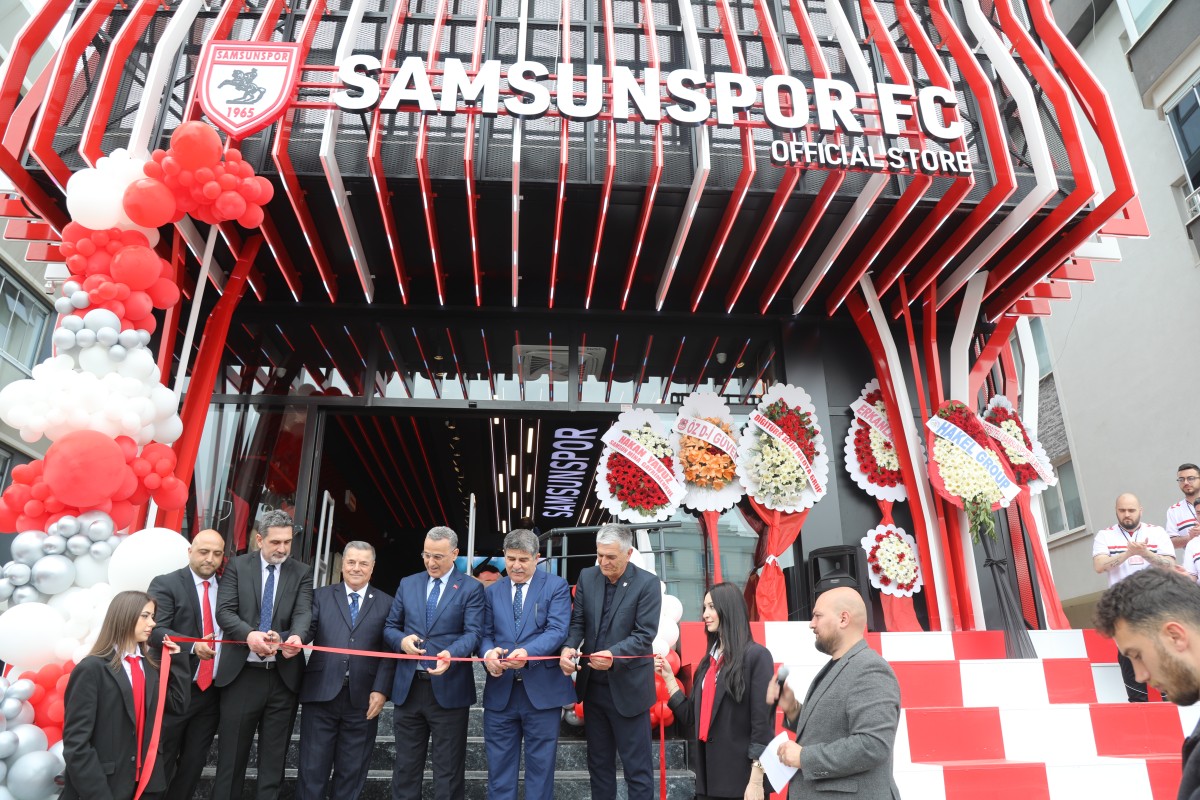 Samsunspor FC Store mağazası hizmete açıldı