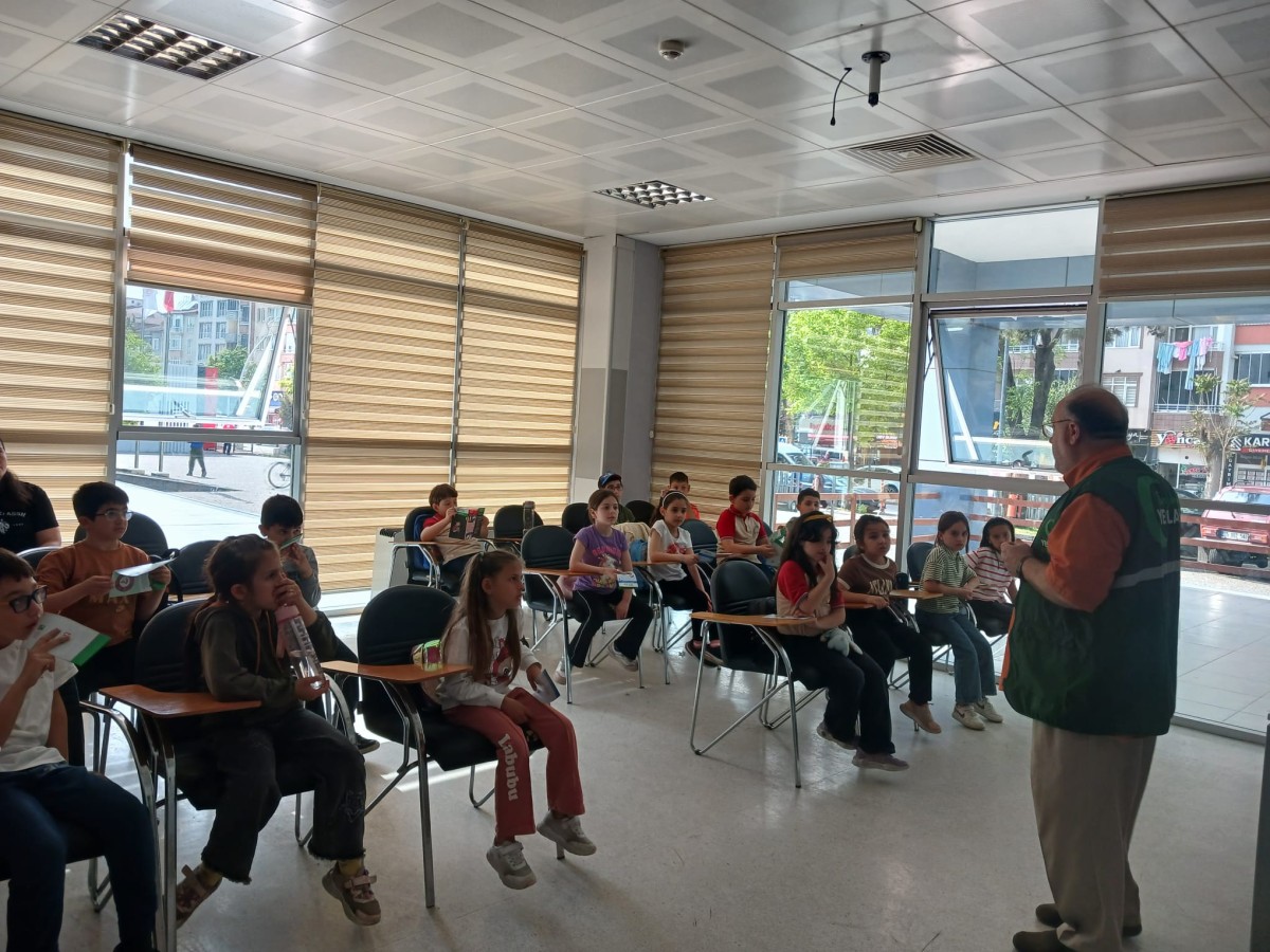 Bafra'da gençlere teknoloji bağımlılığı semineri verildi