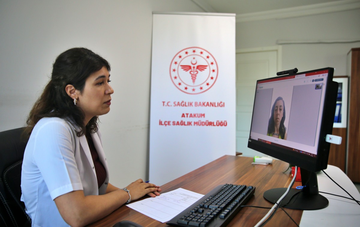 Uzaktan Hasta Değerlendirme Sistemi ile vatandaşlar evlerinden danışmanlık hizmeti alabiliyor