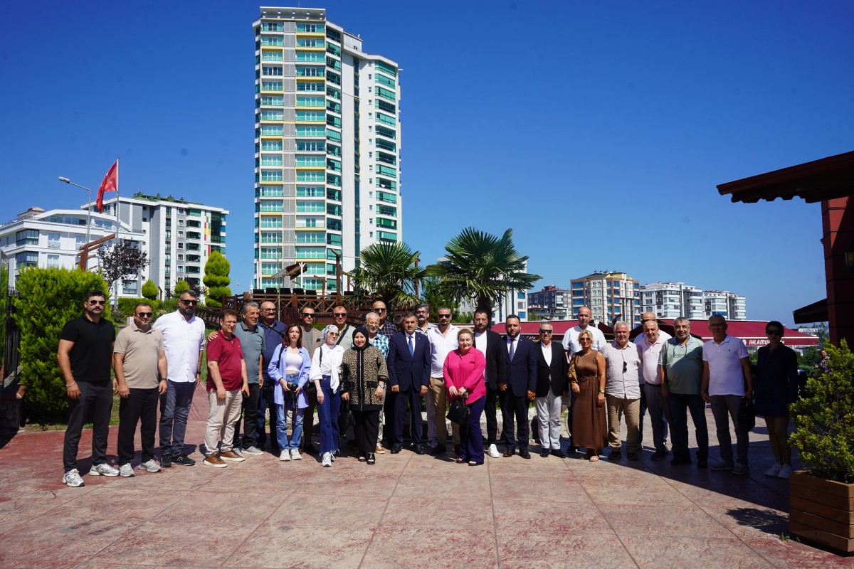 MHP Samsun İl Başkanı Burhan Mucur Basın Mensuplarıyla Kahvaltıda Buluştu